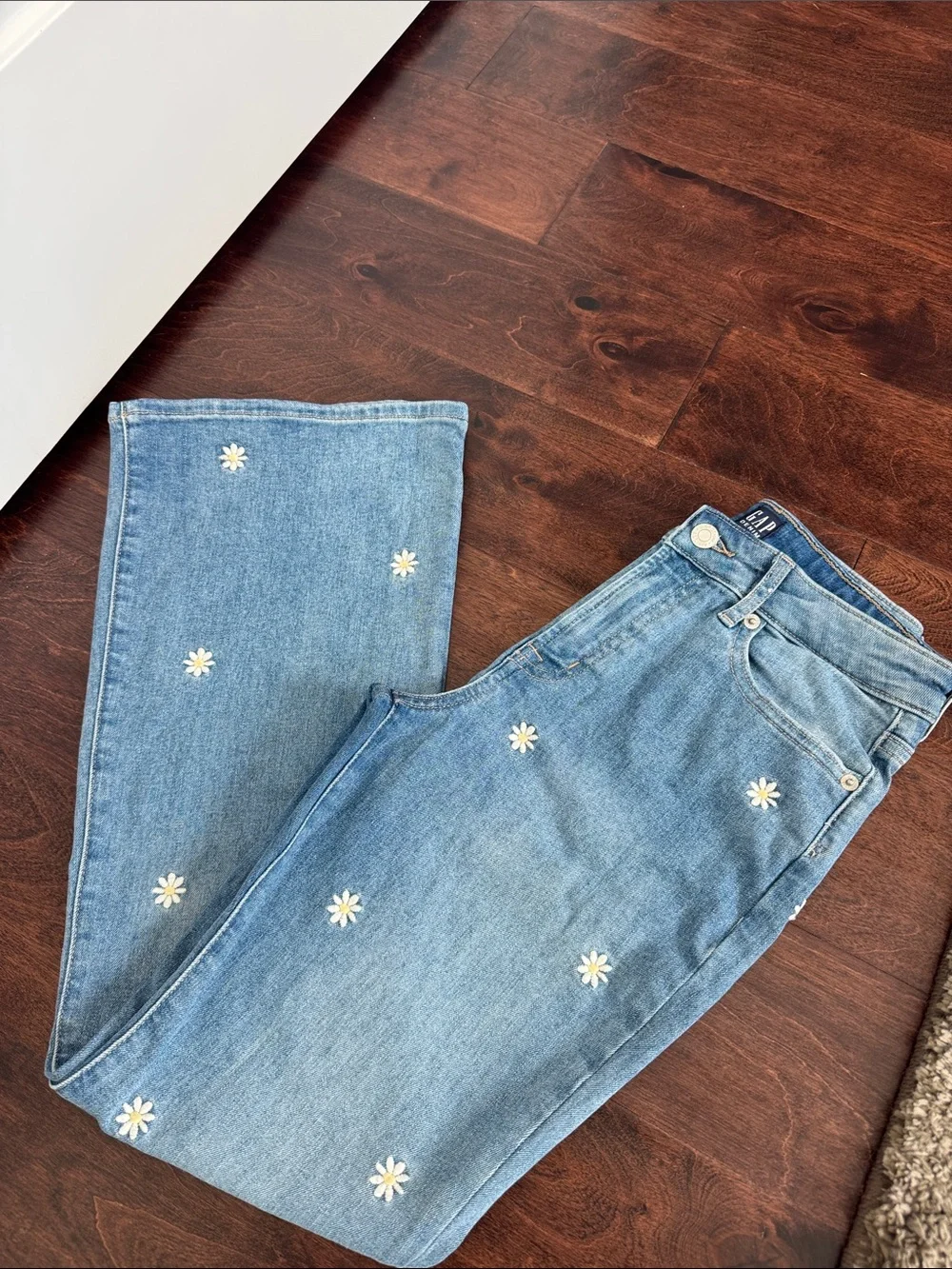 GAP 70’s Flare Jeans for Girls w/Embroidered Flowers Hippie Chick Bell Bottoms